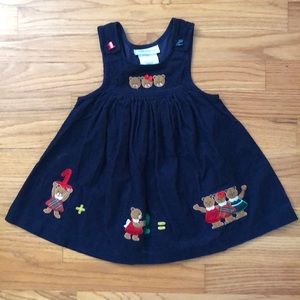 Absolutely adorable dress!